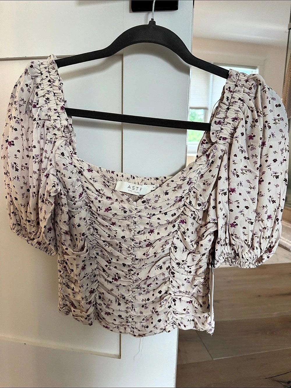 ASTR the Label Floral Ruched Blouse in Pink & White Size Small New with tags